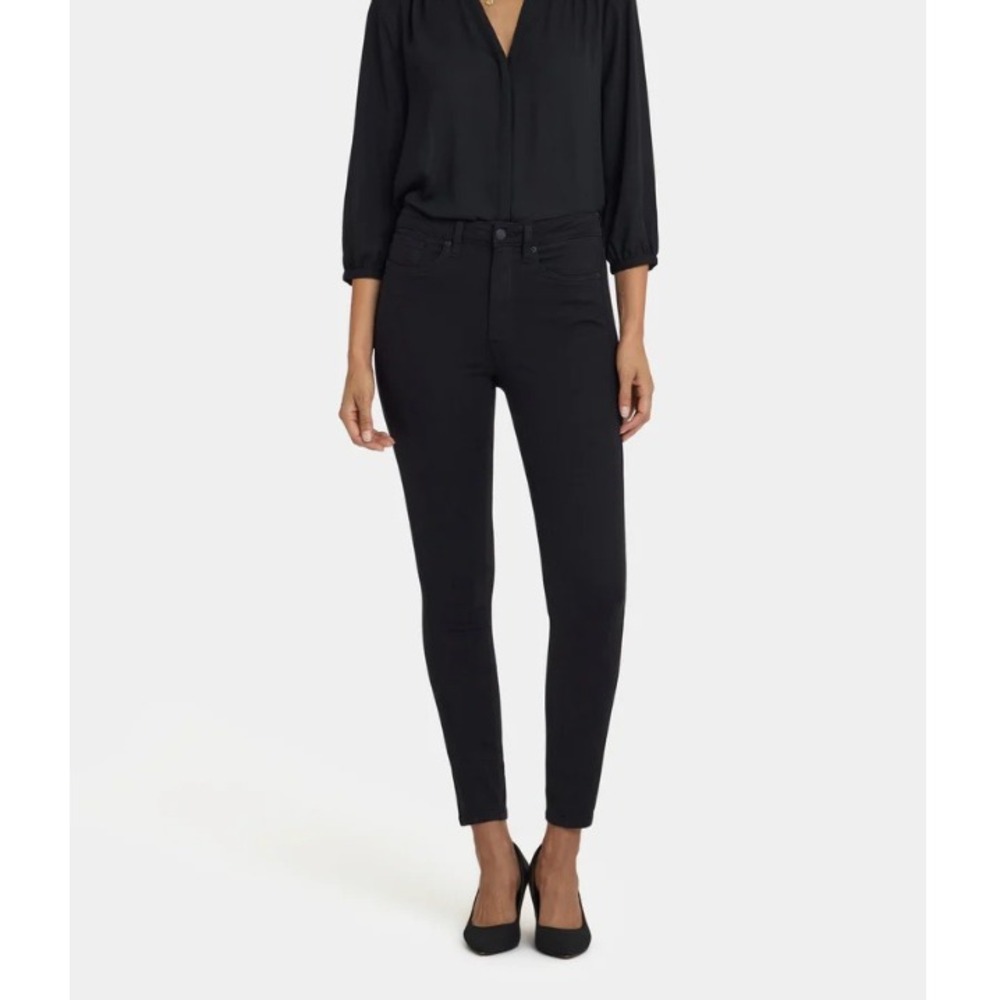 NWT NYDJ Ami Skinny Jeans Black Last Lift Tuck Technology‎ Black Rinse Size 10